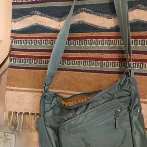 rei travel purse